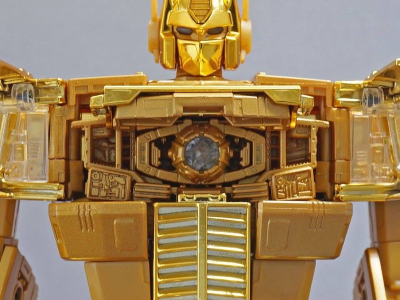 Golden Lagoon MP 10 Convoy New In Hand Images Of Masterpiece Redeco 09 (9 of 27)